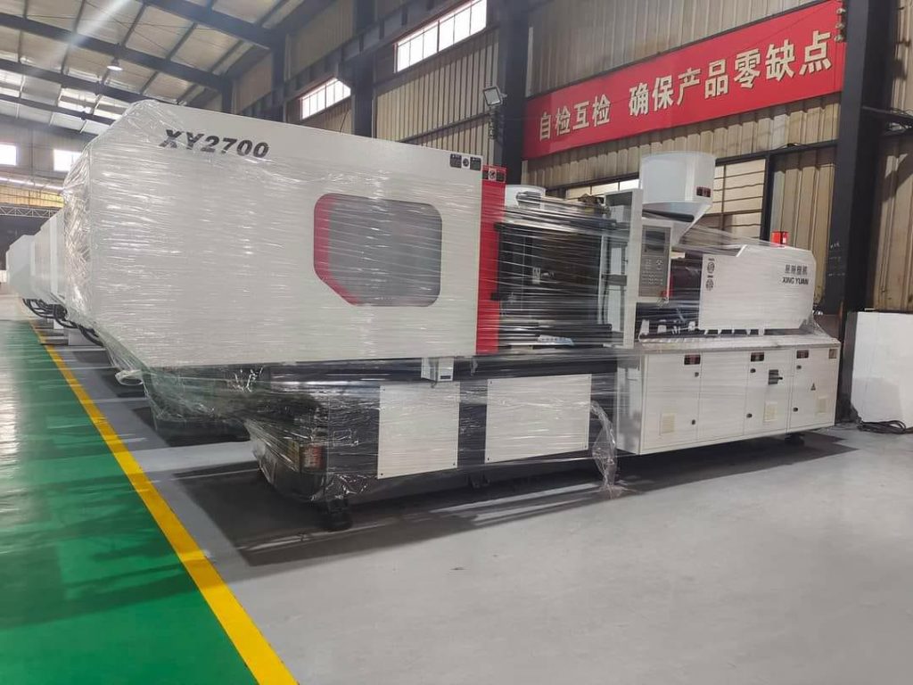 small injection molding machine